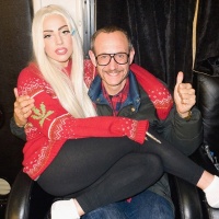Лейди Гага ще прави филм за живота си